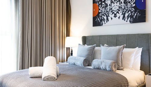 City Penthouse, 3 Bedrooms, Kitchen, City View