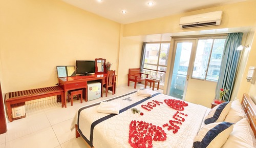 Deluxe Double Room, 1 King Bed, Balcony