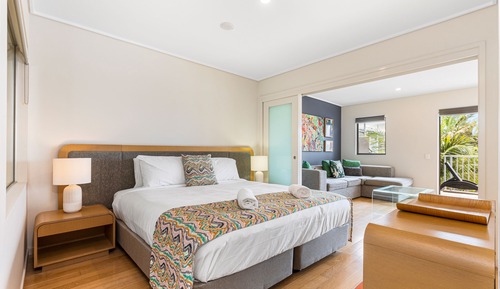 One Bedroom Spa Suite with Pool View