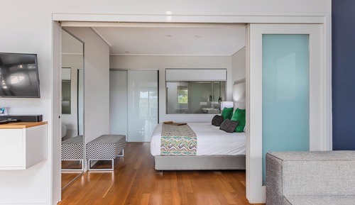 One Bedroom Spa Suite