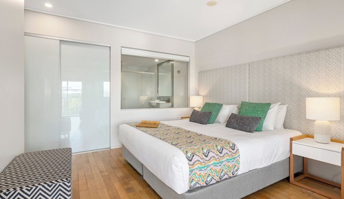 One Bedroom Spa Suite with Pool View