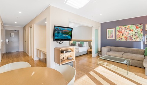 One Bedroom Spa Suite with Pool View