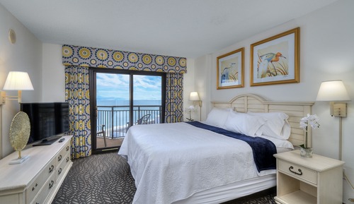 Basic Condo, 3 Bedrooms, Balcony, Partial Ocean View (1420)