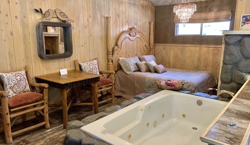 Honeymoon Studio Suite