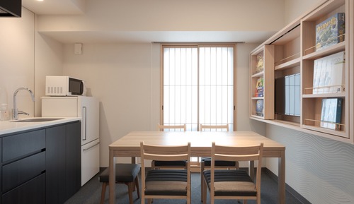 All-Night Board Game Room, Non Smoking