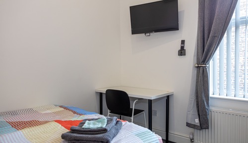 Superior Double Room, Ensuite, Courtyard View (4)