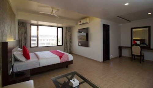 Deluxe AC Room
