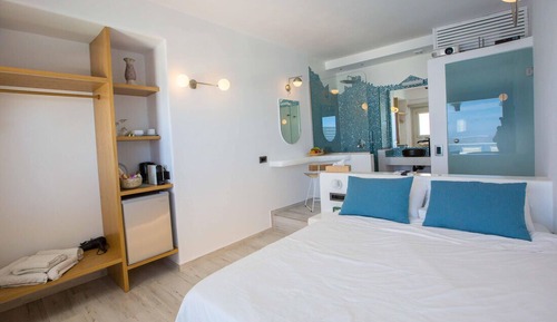 Luxury Suite, Hot Tub, Sea View