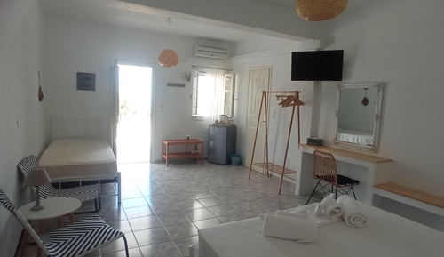 Basic Triple Room