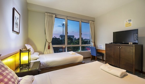 Standard Twin Room (Shared Bathroom)