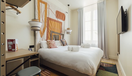 2 Double or Twin Bedroom Apartment