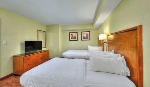 Condo, 2 Bedrooms, Balcony, Oceanfront (1106)