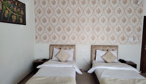 Superior Room, 1 Bedroom, Non Smoking, Mountain View