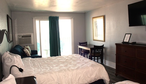 Superior Condo, Accessible, Ensuite (BP Queen Studio 1st Floor)
