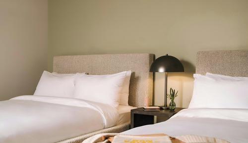 Room, 2 Queen Beds, Courtyard View