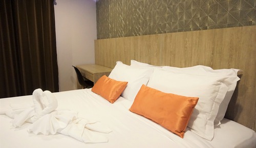 Studio, 1 King Bed, Non Smoking, Kitchenette