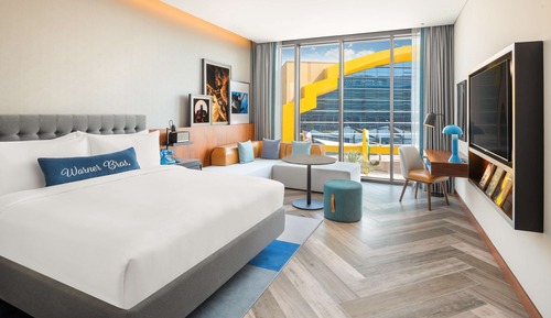 Family Room, Connecting Rooms (Theme Park Access)