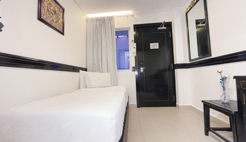 Deluxe Single Room