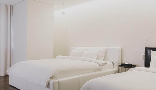Room (Deluxe Twin  Rice Noodle Provided on )