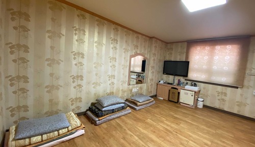 Room (Ondol-Special Room)