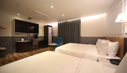 Superior Twin Room (With Styler)