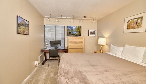 Condo, 1 Bedroom