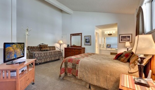 Condo, 2 Bedrooms