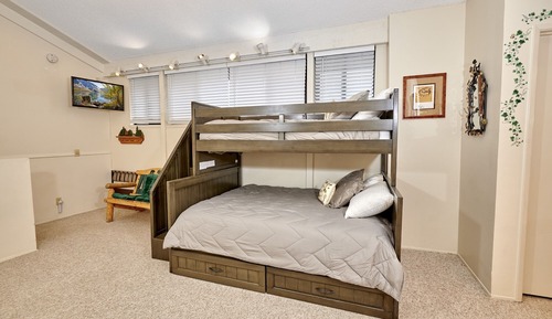 Condo, 2 Bedrooms