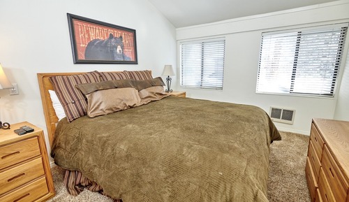 Condo, 2 Bedrooms