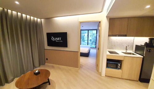 Suite, 1 Bedroom (View Room)