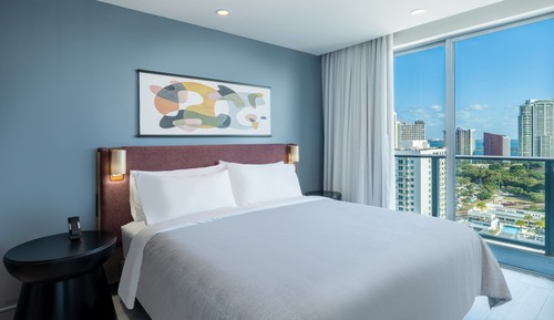 Suite, 1 Bedroom, Balcony (High Floor)
