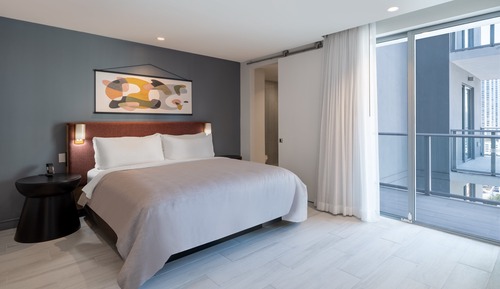Suite, 1 Bedroom, Balcony (Oversized)
