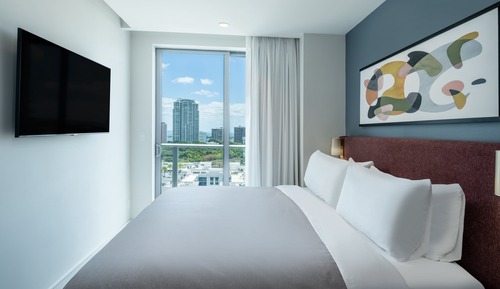 Studio Suite, 1 King Bed, Balcony