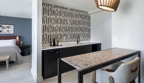 Suite, 1 Bedroom, Balcony