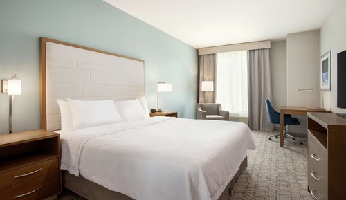 Suite, 1 King Bed, Accessible, Bathtub