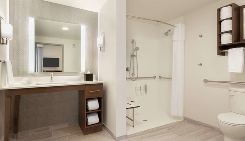 Studio, 2 Queen Beds, Accessible (Roll-In Shower)