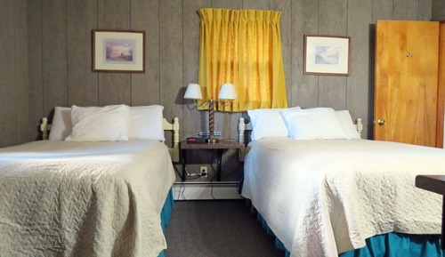 Standard Suite, 1 Bedroom, Non Smoking, Refrigerator & Microwave (3 Queen Beds)