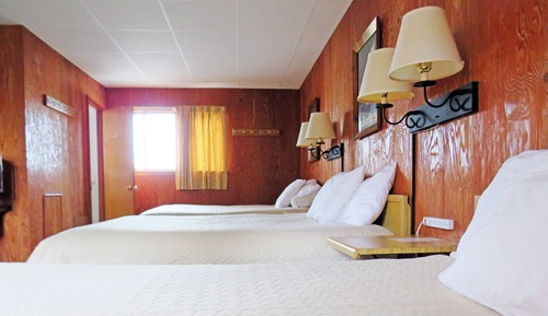 3 Full Beds Non Smoking 2nd Floor