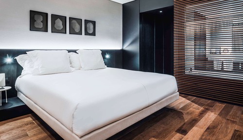 Superior Room, 1 King Bed