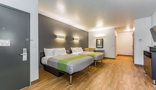Deluxe Room, 2 Queen Beds, Non Smoking