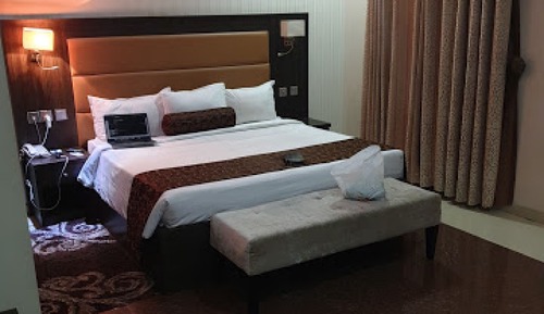 Room, 3 Bedrooms, Accessible, Smoking
