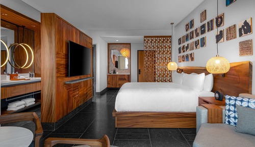 Ocean View Guestroom with King Bed