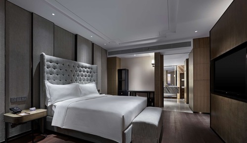 Premium Suite, 1 King Bed