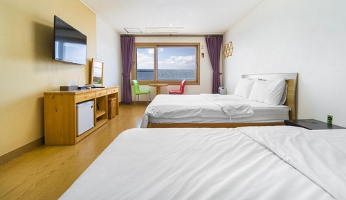 Basic Room, 1 Bedroom (DoubleDouble-2)