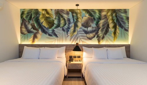 Twin Room (Interior)