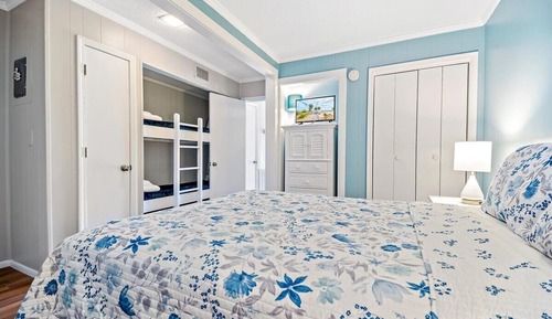 Condo, Multiple Beds, Pool Access (A142 - No Pets Allowed)