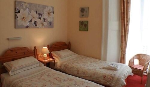 Standard Twin Room (Room 5)