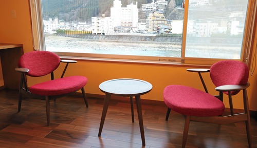 [Roshokan Japanese western style room] Twin bed with Futon & Hot spring bath