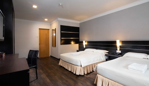 Family Room, 2 Queen Beds, No Windows