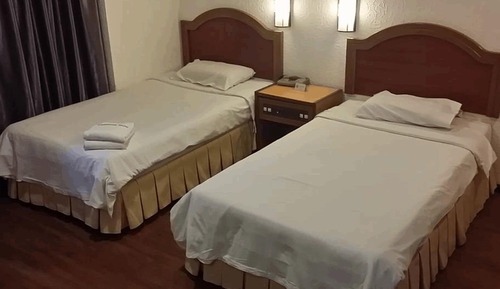 Standard Twin Room